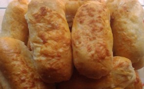 Sajtos hot-dog virslivel