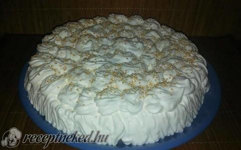 Ünnepi habos torta