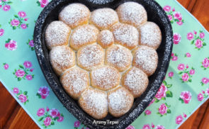 Mogyorókrémes labdabukta torta