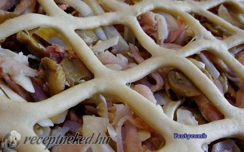 Rácsos pizza