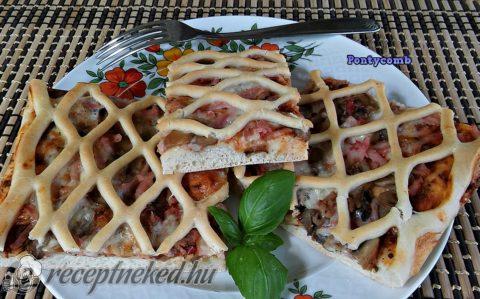 Rácsos pizza