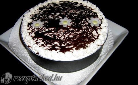 Hamis tiramisu torta