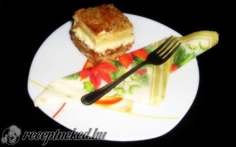 Fűszeres almás-túrós sütemény