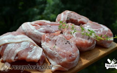 Baconbe csavart szűzpecsenye