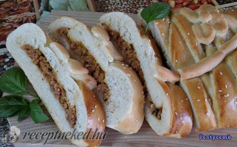 Legényfogó húsos pite