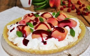 Peach Melba marcipános jégkrémtorta