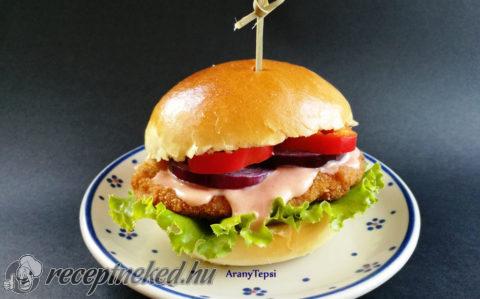 Rántott csirkés burger