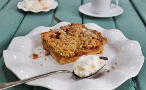 Morzsás almás pite