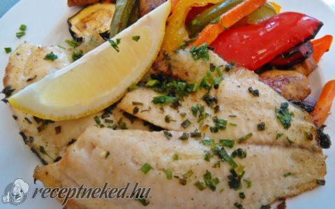 Zöldfűszeres grillezett tengeri halfilé