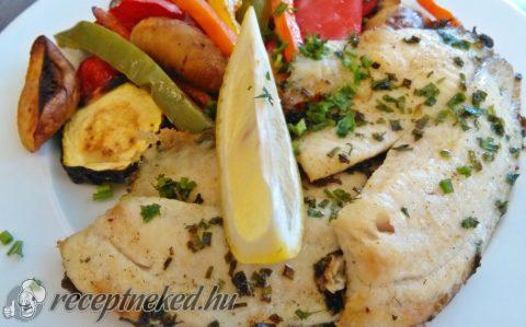 Zöldfűszeres grillezett tengeri halfilé