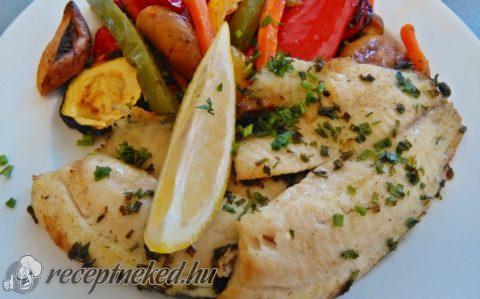 Zöldfűszeres grillezett tengeri halfilé