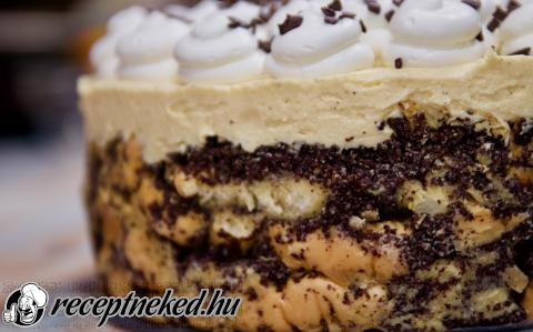 Mákos guba torta, madártej krémmel