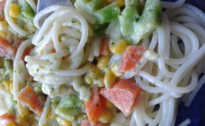 Carbonaras zöldséges spagetti