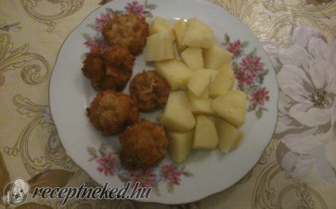 Rántott gomba, főtt krumplival