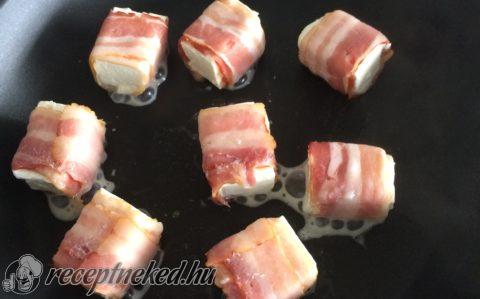 Feta sajt baconben, mézes mustáros öntettel