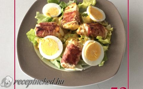 Feta sajt baconben, mézes mustáros öntettel