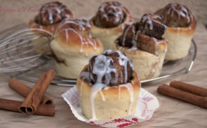 Fahéjas tekercs muffin formában