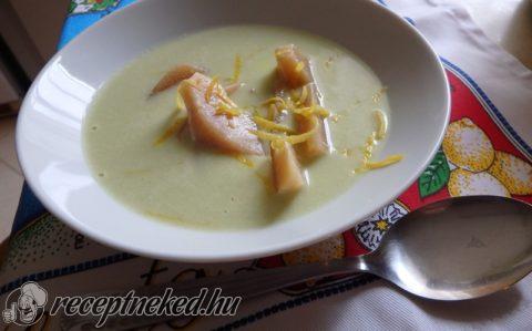 Birsalmaleves matcha teával