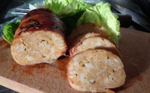 Baconbe göngyölt csirkemell vagdalt