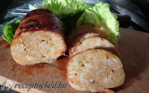 Baconbe göngyölt csirkemell vagdalt