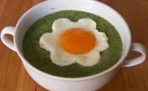 Parmezános spenót főzelék