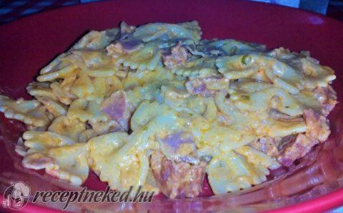Kolbászos farfalle