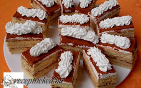 Mézes tiramisu szelet