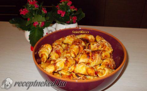 Pizzás kifli