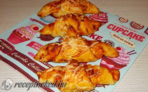 Pizzás kifli