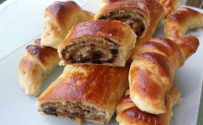 Szilvás-mandulás pozsonyi kifli és kalács