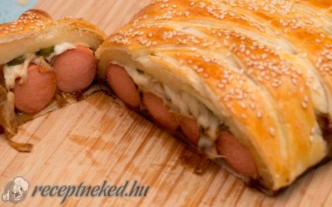 Hot dog leveles tésztában