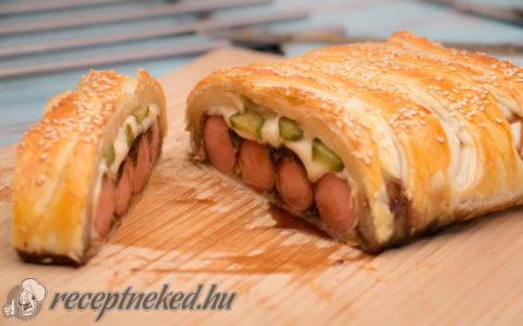 Hot dog leveles tésztában