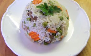Zöldséges rizses hús