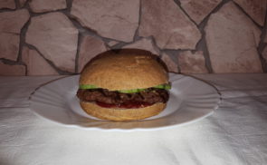 Teljes kiőrlésű hamburger