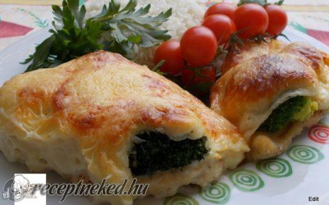 Brokkolis–besameles csirkemell