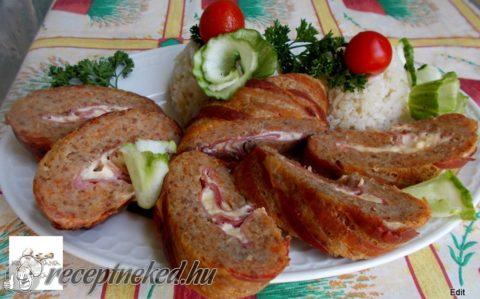 Baconbe tekert, töltött fasírt
