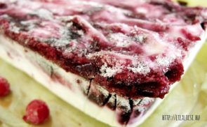 Gyümölcsszirupos joghurttál