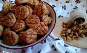 Omlós tepertős pogácsa