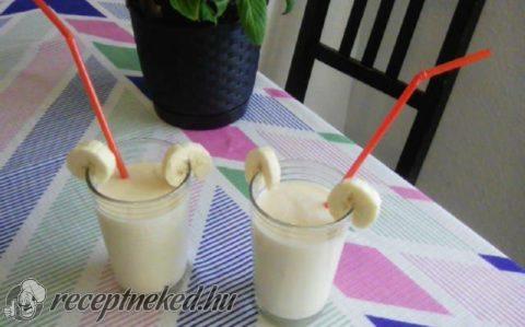 Banános, mandarinos shake