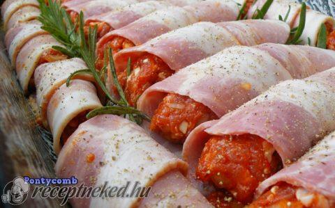 Baconbe göngyölt falatok