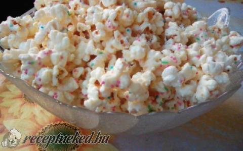 Fehércsokis popcorn