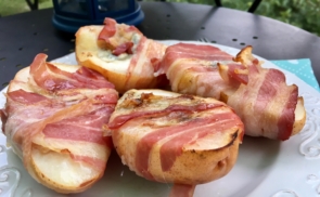 Kéksajtos sült körte baconbundában