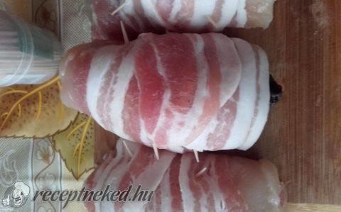 Aszalt szilvás-baconos csirkemell