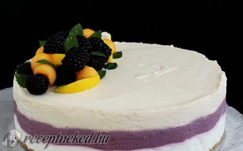 Gyümölcsös joghurttorta