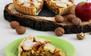 Karamelles diós-almás pite