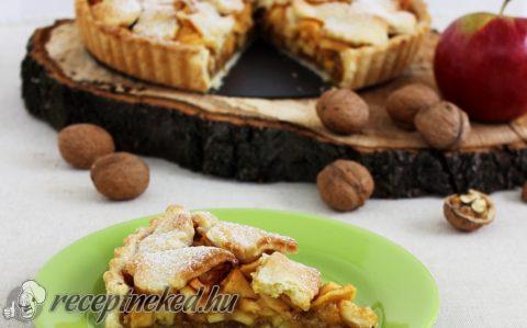 Karamelles diós-almás pite
