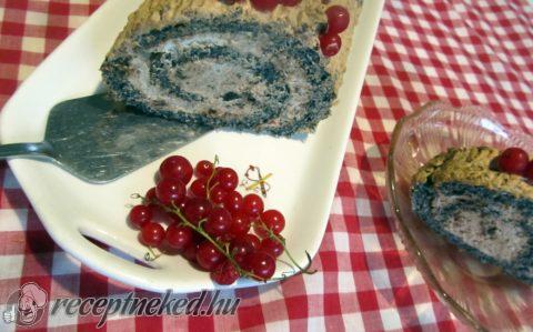 Aszalt szilvás mascarpone tekercs