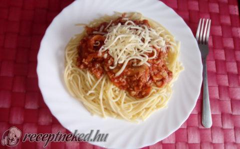 Szalonnás-gombás bolognai