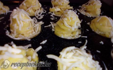 Sajtos krumpli muffin sütőben