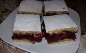 Meggyes pite